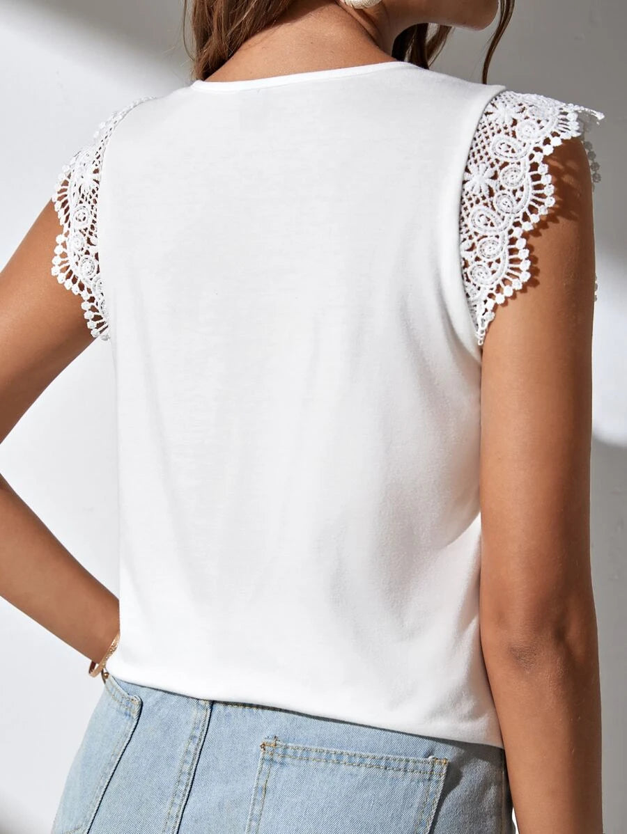 Contrast Guipure Lace Solid Tee